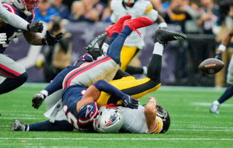 APTOPIX Steelers Patriots Football